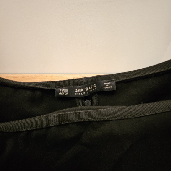 Midi-Strapless black dress with off the shoulder ruffle - Picture 3 of 4